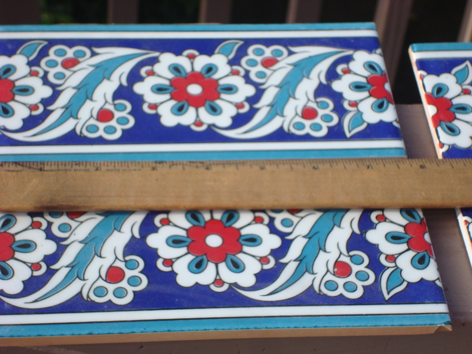 FLOWER BORDER TILES ACCENT TRIM TILES LOT OF 6 – 3.75″ x 7.75″