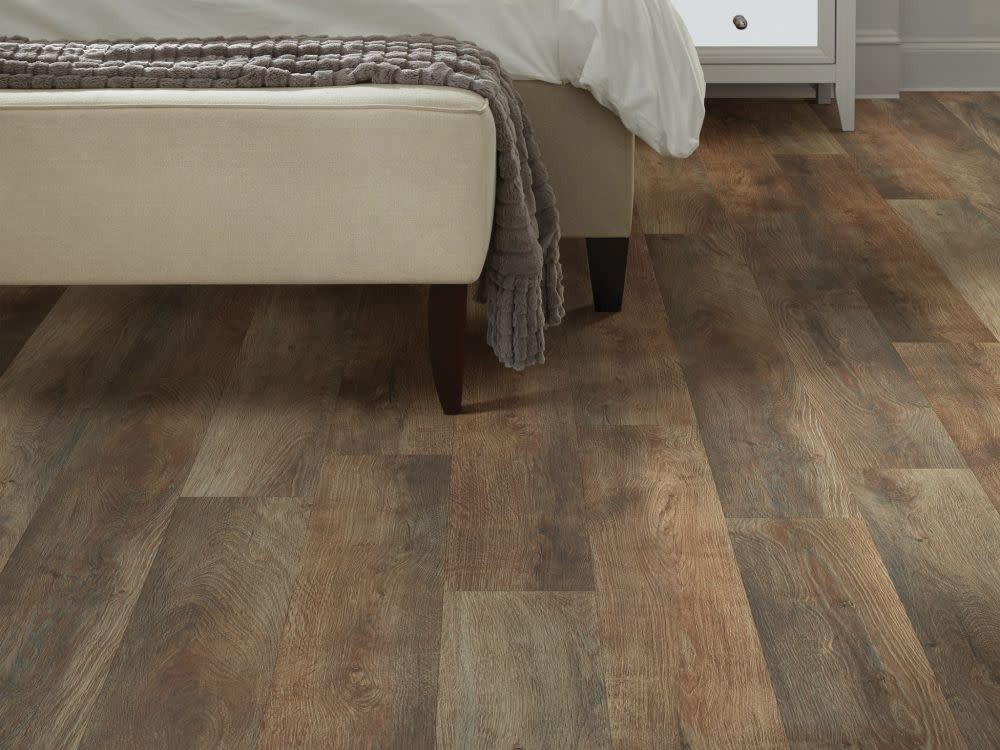 Shaw 5606V Ardent 7″ x 48″ Embossed Vinyl Flooring – Accent Pine