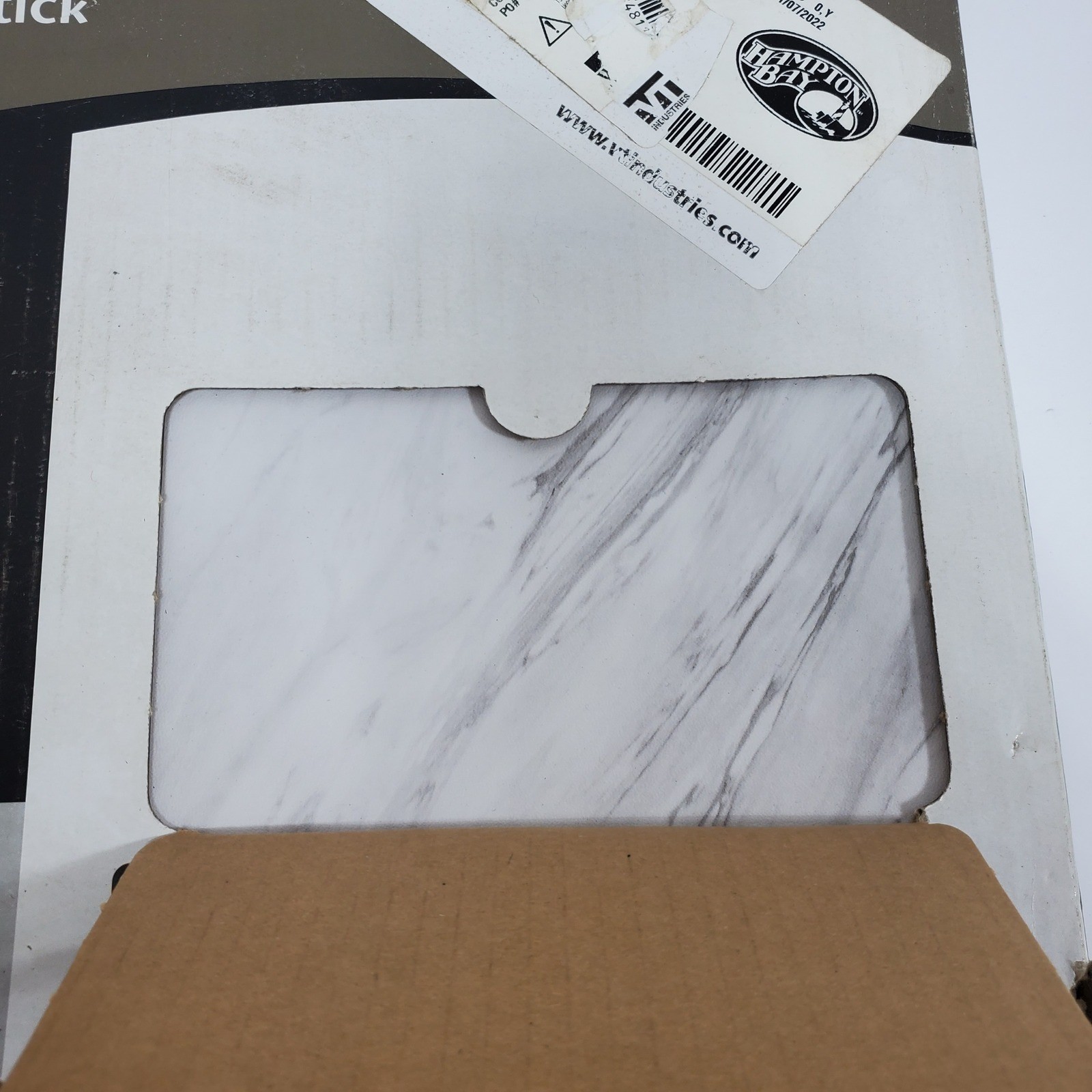 TrafficMaster Peel and Stick Carrara Marble Vinyl Floor Tile 12×12 30sqft SS1212