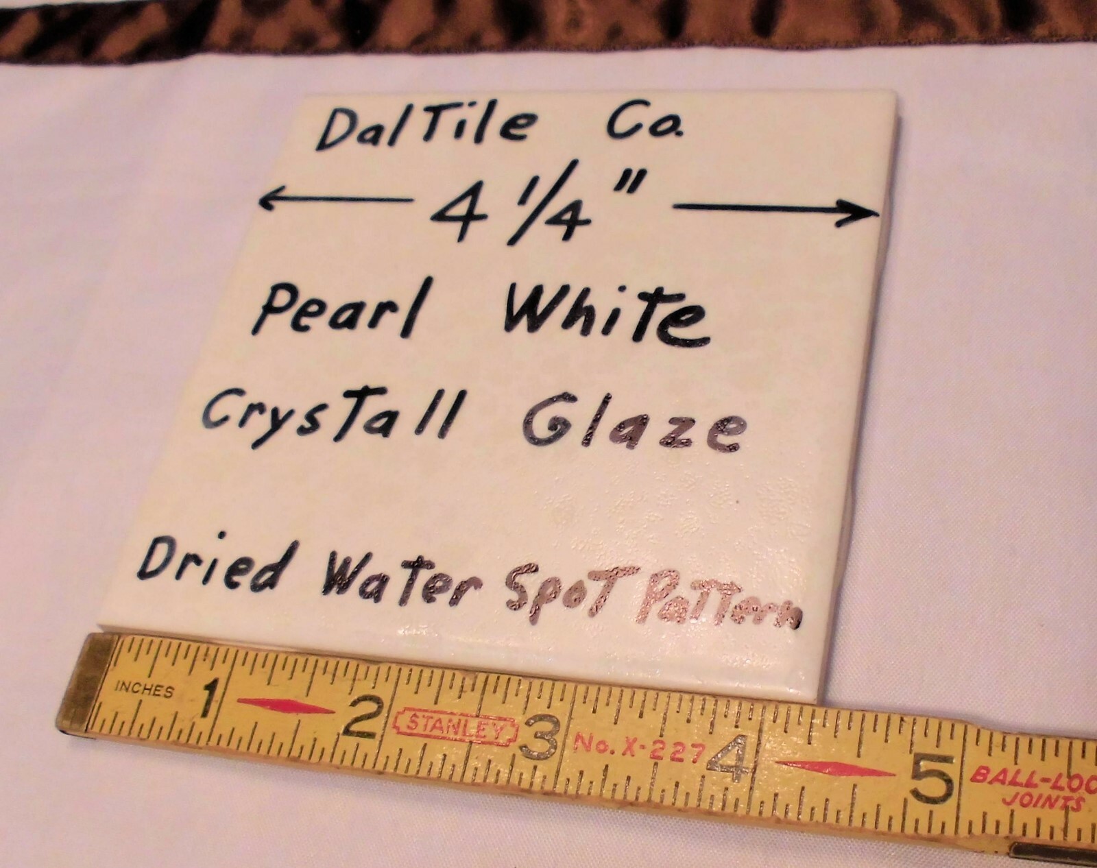 1 pc. *Pearl White* Ceramic Tile by Daltile 4-1/4″ Crystall Glaze, New 1990’s