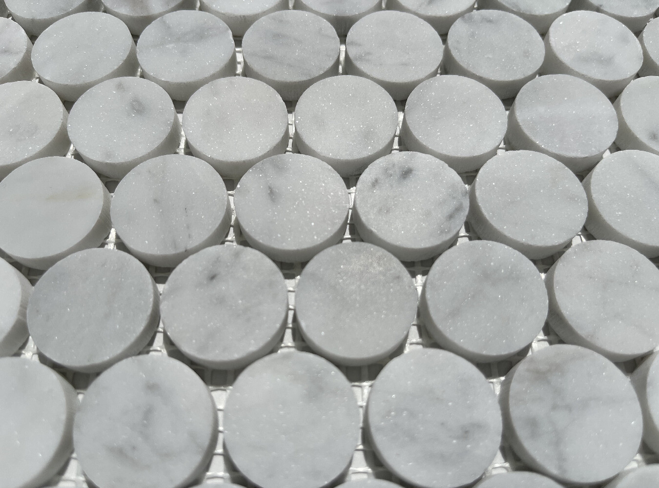 C93LXH Carrara White Venato Marble 1″ Penny Round Mosaic Classic Tile Honed
