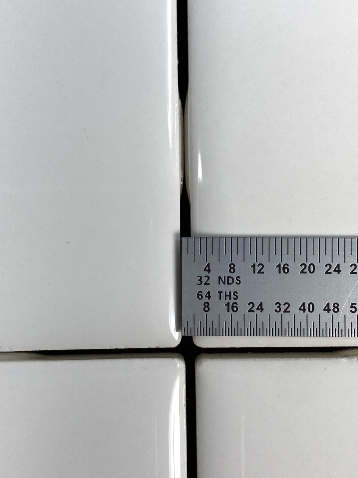 4 PIECES NEW Vintage American Olean Ceramic Wall Tile 4×4 Ice White (0025) Gloss