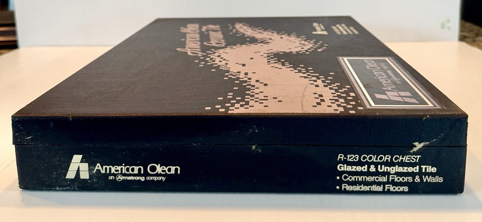 1993 American Olean R123 Color Chest Tile Sample Case 110+ Pieces Nearly Complet