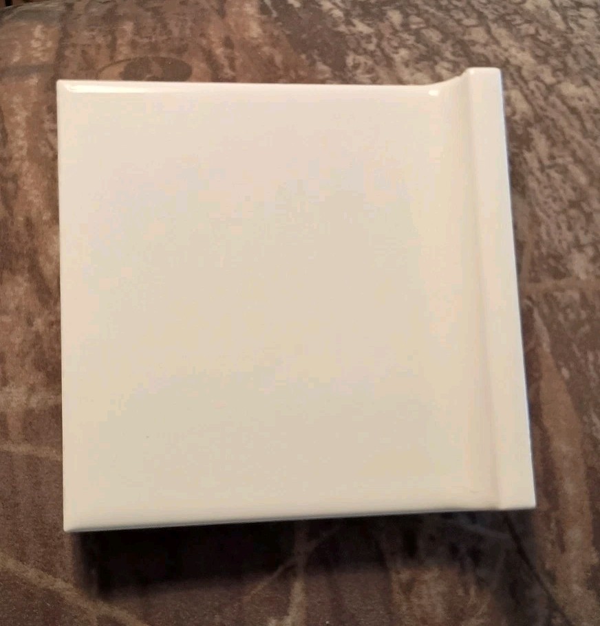 1 Cove Base Ceramic Radius Tile USA 4-1/4″ Gloss White Vtg Mid Century Rare NOS