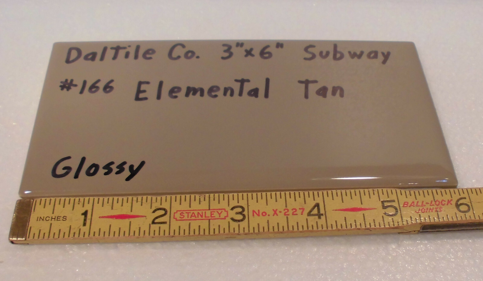 1 pc. Elemental Tan by Daltile #K166; 3″ X 6″ Glossy Ceramic Tile; Light Brown