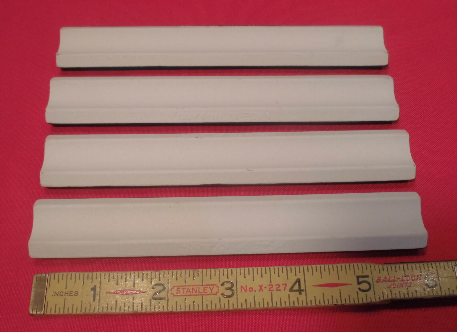 4 pieces. *Glossy Black* Ceramic Quarter Round Tiles 1″ X 6″ Corner Tiles NOS