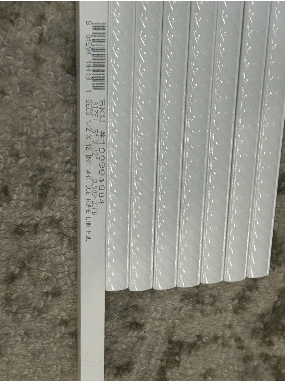 Floor & Decor BRIGHT WHITE ICE DECORATIVE ROPE PENCIL Size: 1/2 x 12