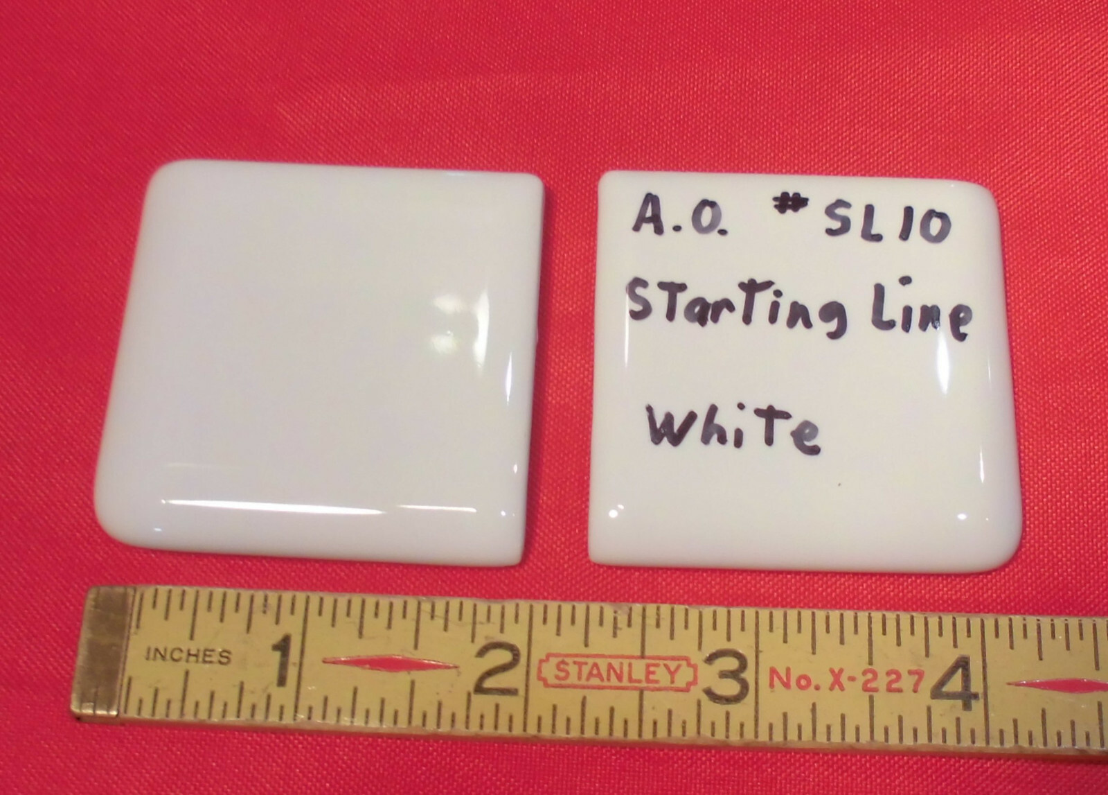 2 pcs. Starting Line White 2″ X 2″ X 5/16″ Ceramic Surface Bullnose Corner Tiles