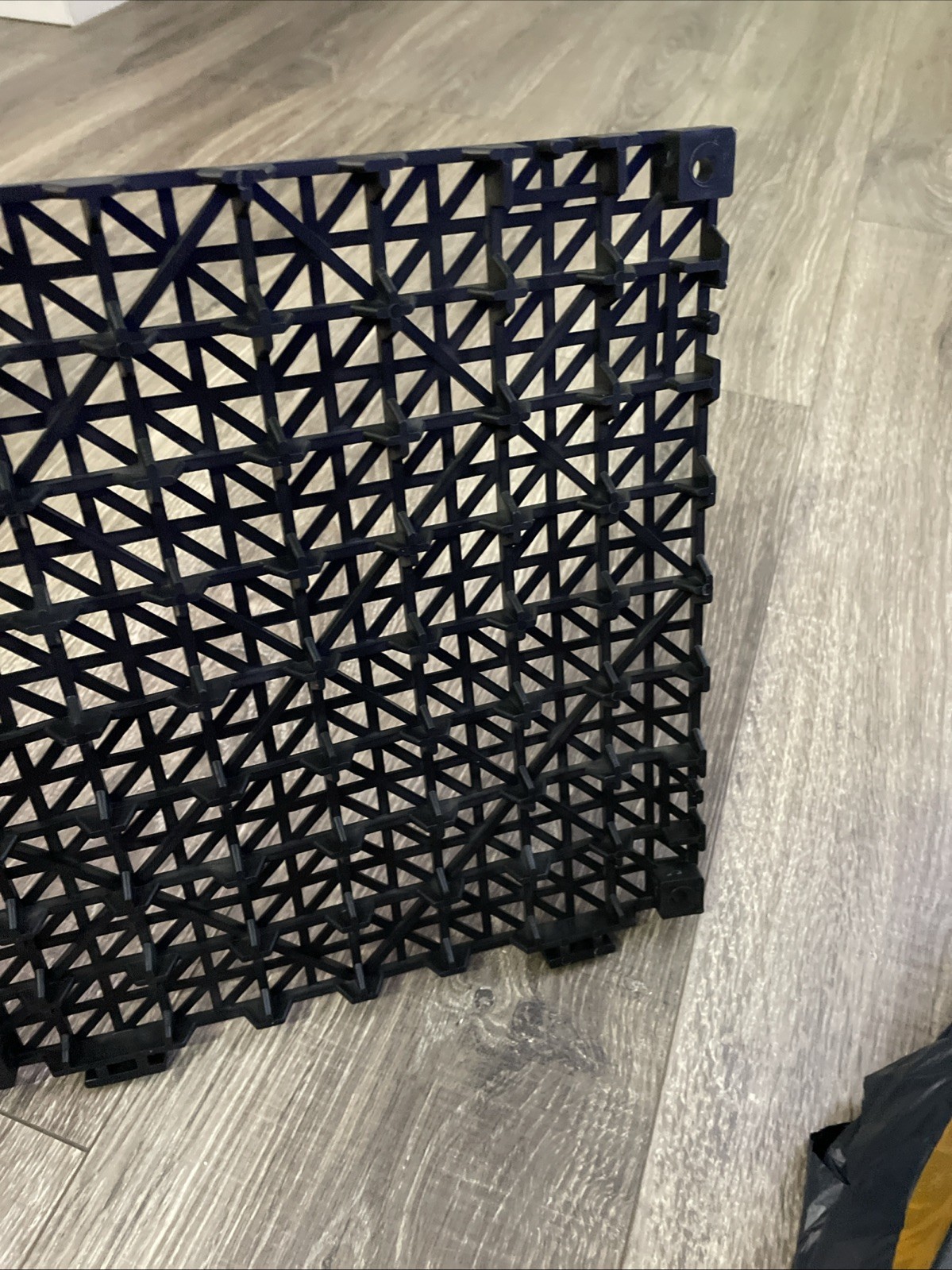 12 Tiles (27sqft) VERSA Interlocking Drainage 18×18″ 0.47″ Garage Flooring Mats