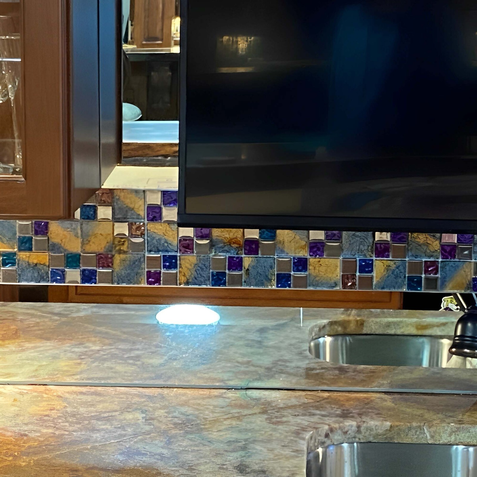 Glossy Glass Tile Multicolor Mosaic Versaille Pattern Backsplash & Wall Tile