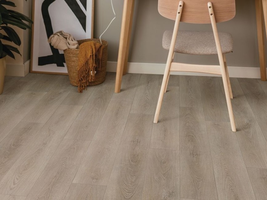 Shaw 0278V Paladin Plus 7″ x 48″ Embossed Vinyl Flooring – Silver Dollar