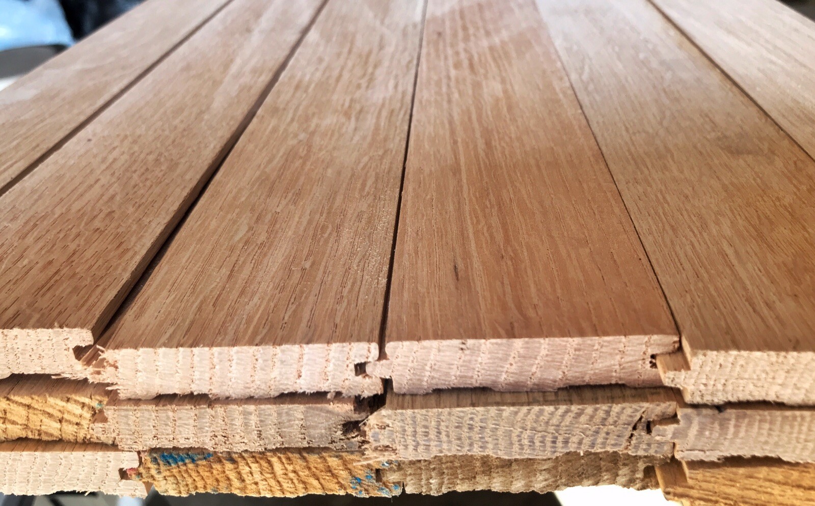 1/2″ x 2 1/4″ x 1-4’Rift/Qtr Unfinished Red Oak Flooring Craftsman-style 23 SQFT