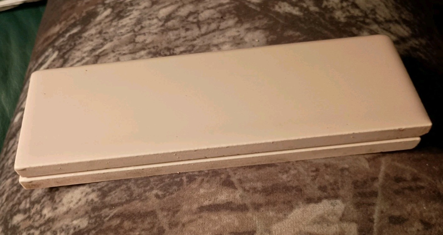 VTG Tan/Taupe Gloss Ceramic Bullnose Flat Trim Tile 2″X6” 1+ At Discount Price