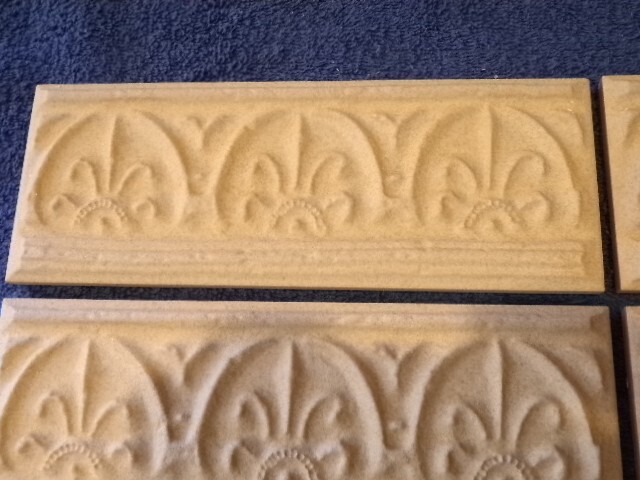 1 Case Gaya Wall Tile Stoneware 3″ X 7 7/8″ Fleur De Lis Trim Accent Spain