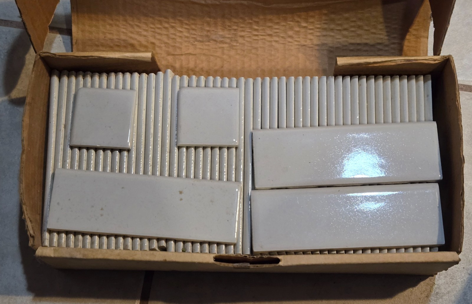 Box of 50 Gray 2″ x 6″ Ceramic Tile Bullnose Trim Edge 2″ x 6″ Glossy, As shown
