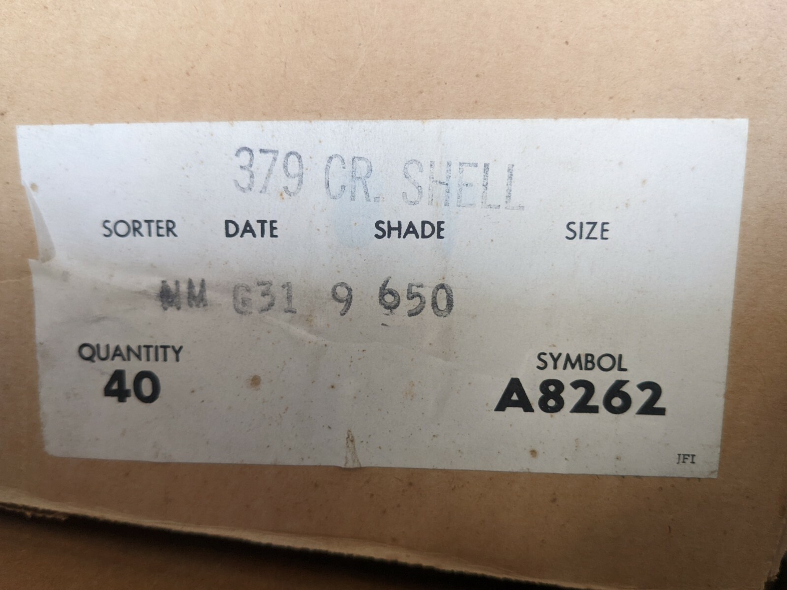 2 pcs American Olean Vintage 379 Crystalline Shell V cap A8262 Tiles 2″ X 6″ USA