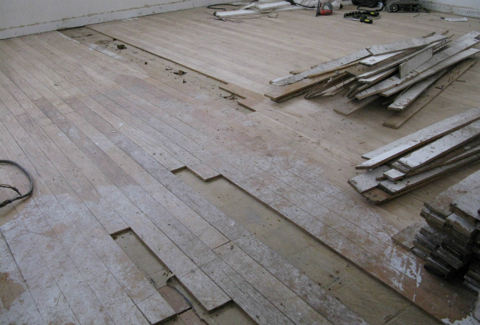 VINTAGE Old 1960’s SOLID WOOD FLOOR FLOORING 2″ Wide STRIPS Construction Remodel