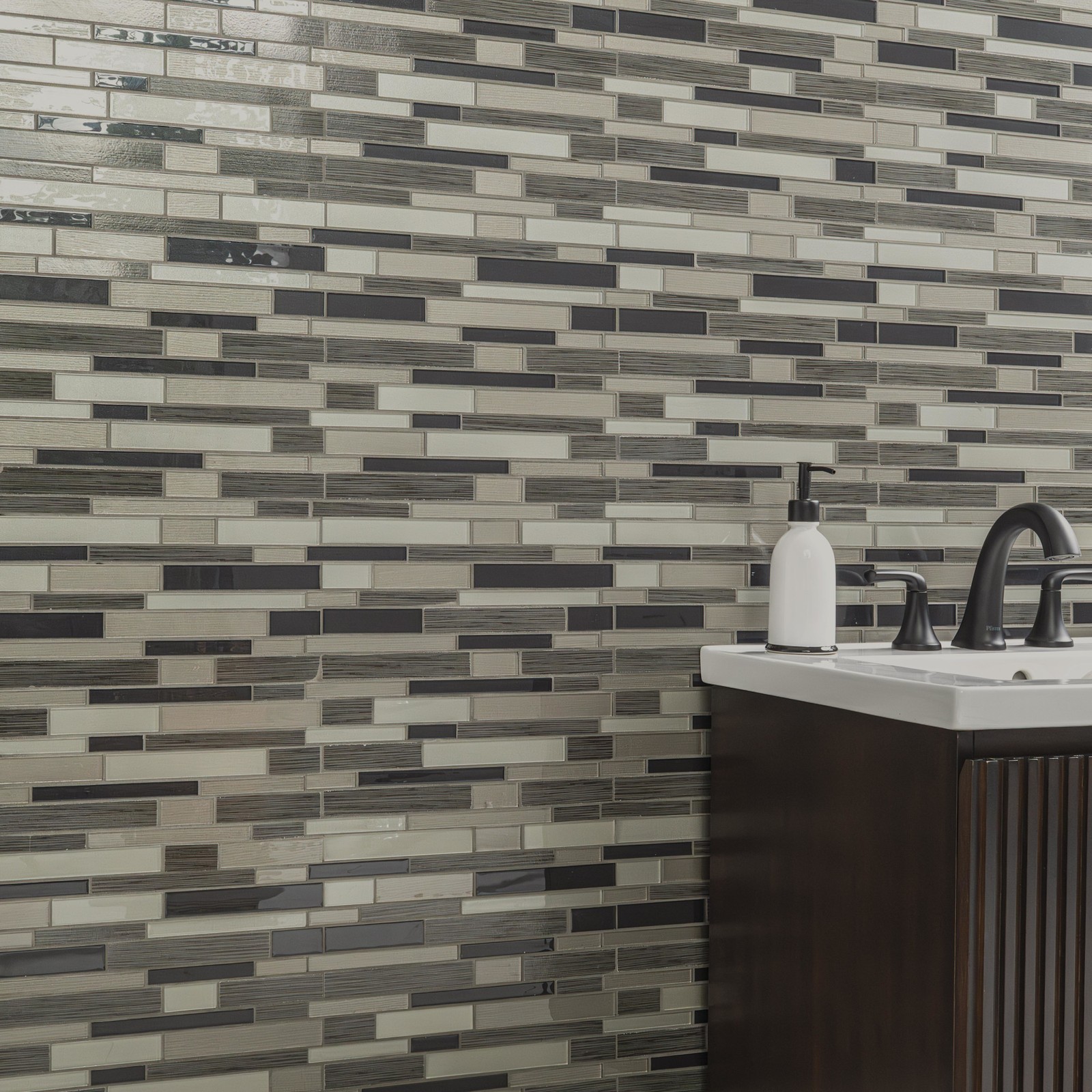 Ackland AKM-PG-VI12X12IL-CA Vixo – 12″ x 12″ Solid Floor and Wall – Grey