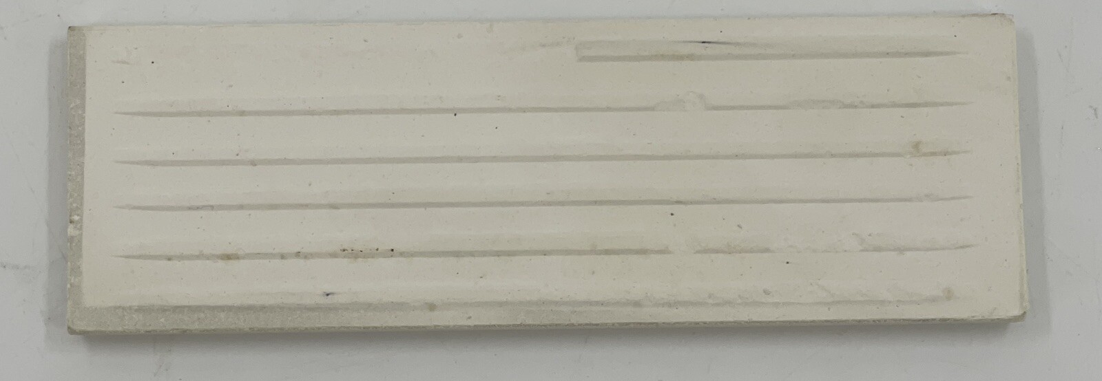 1 Pc Vtg. FT77 Florida Matte Beige Wavy Edge Border Tile 2” X 6” NOS