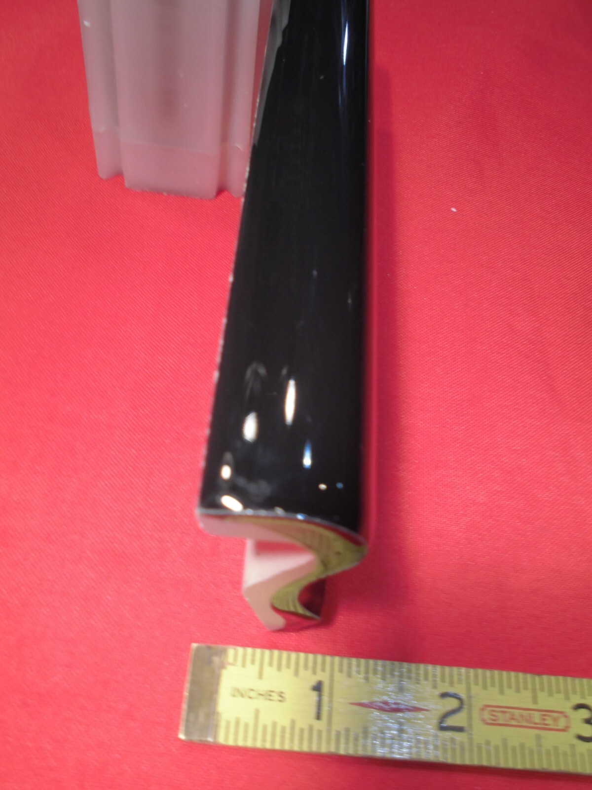 1 pc. Glossy Black: Ceramic Chair Rail made by American Olean, 2-1/2″ X 6″