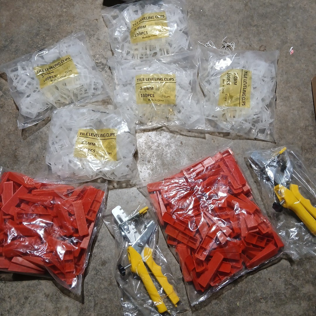 700PCS 1/8″Clips Tile Leveling System Kit Floor Wall Spacer Tiling -2 Tool Set