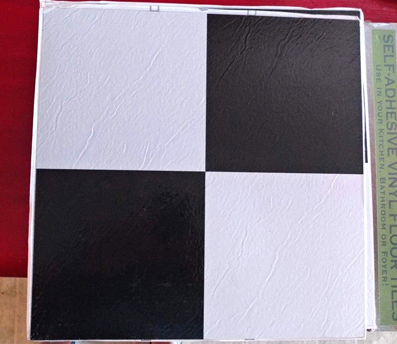 100 PACK FLOOR TILES FLOORING PEEL AND STICK VINYL CHECKERBOARD STYLE 100 SQ FT