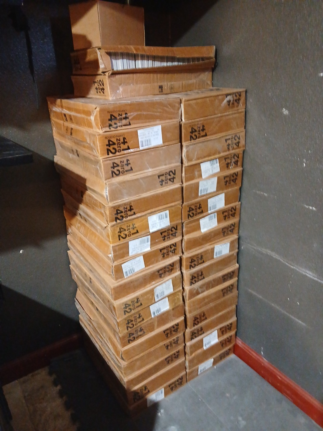 Progetto Italiano 41zero42 Ceramic Subway Tiles 2″x9″ Silver (6 boxes)