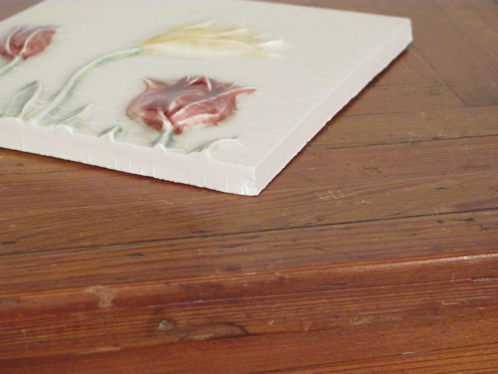 Pratt And Larson Tulip Decorative Ceramic Tile