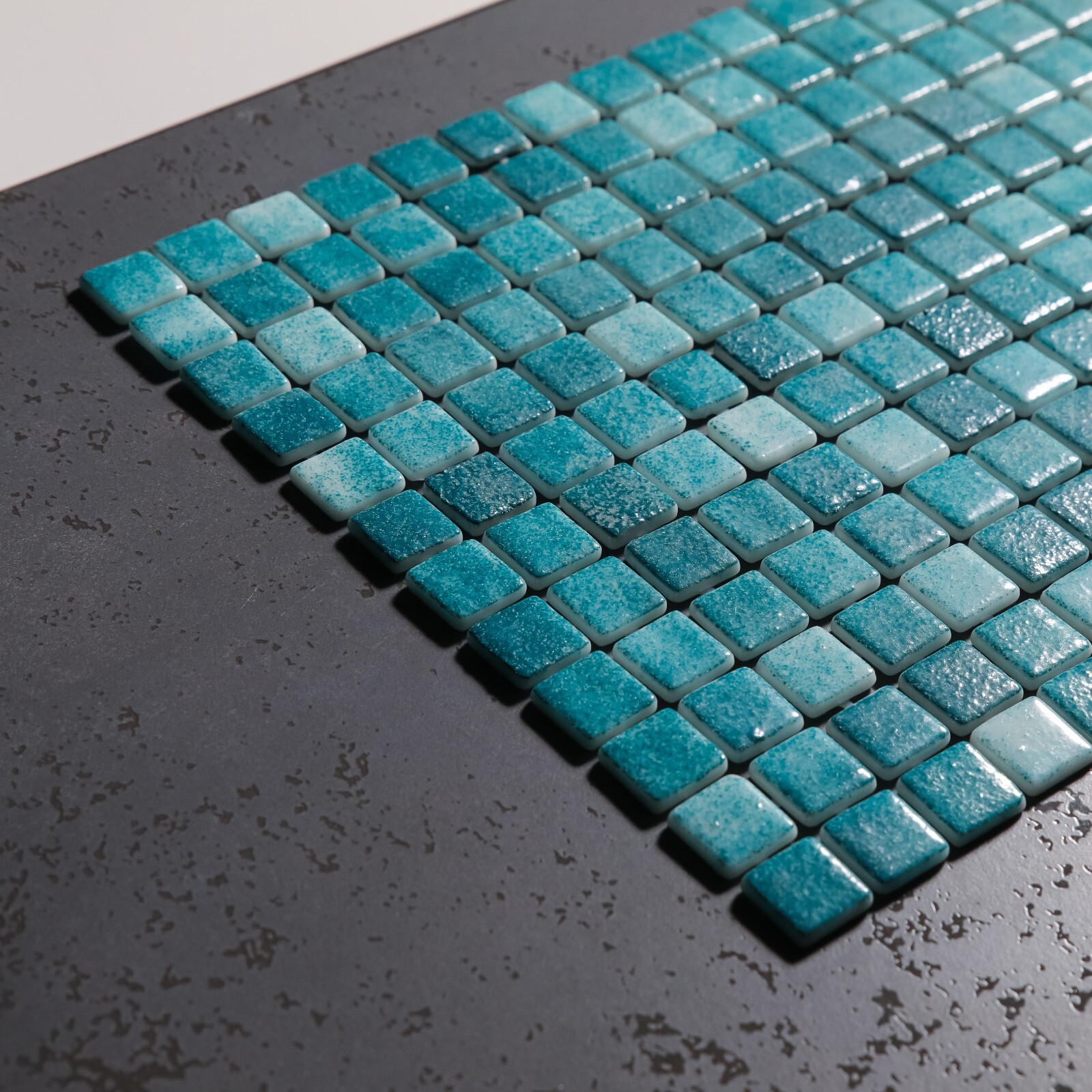 Pressed Glass Mosaic on Pool Net 32.5×51.5 – Bahamas Pool Matt