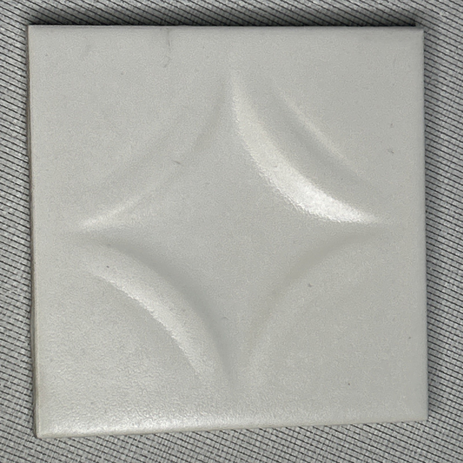 1pc HOFFMAN Ceramic Tile 4 1/4″ White