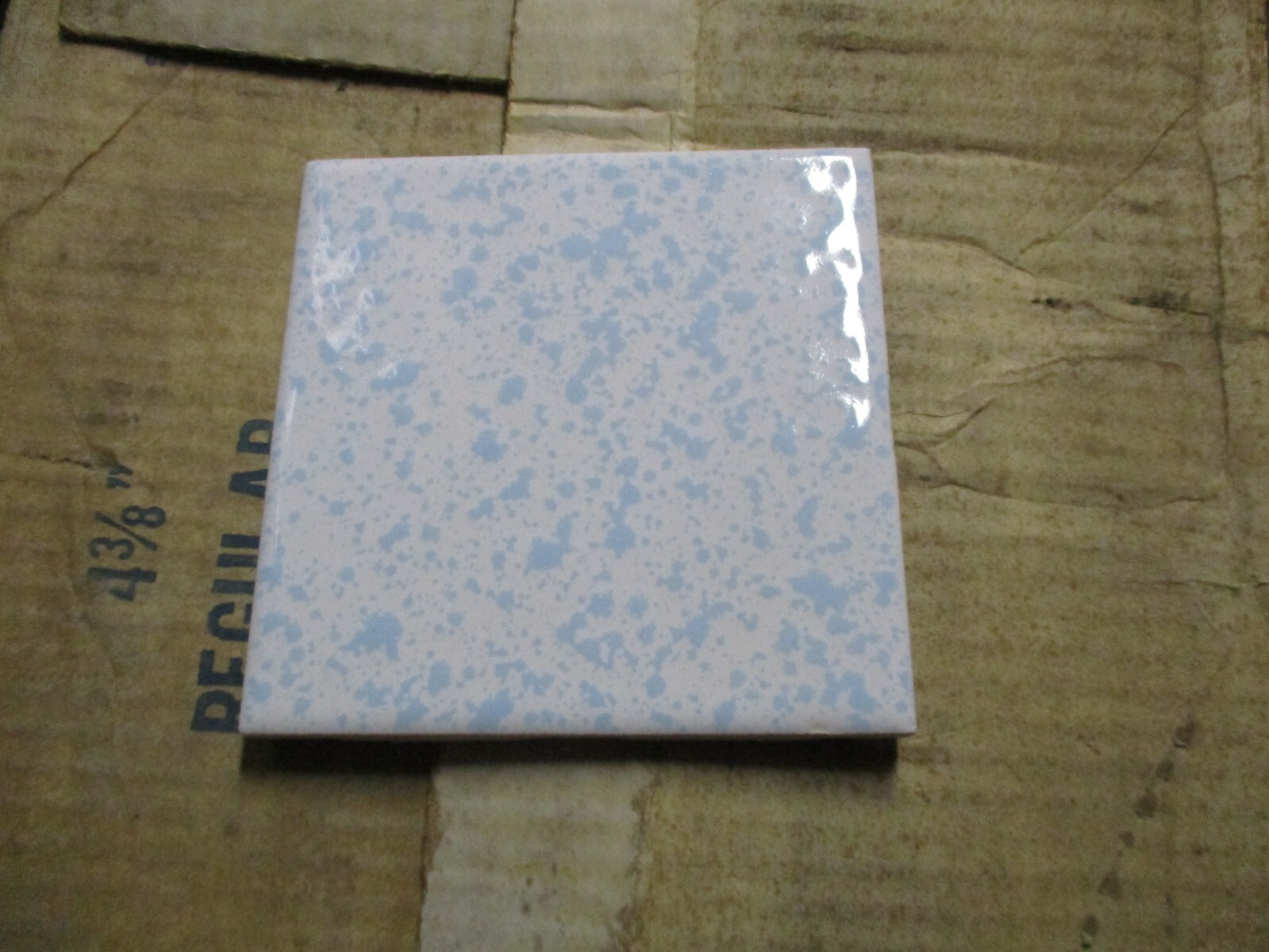 1 Wall Tile Florida USA FT 4-3/8″ Ceramic Mottled Sky Blue on Off White Vtg MCM