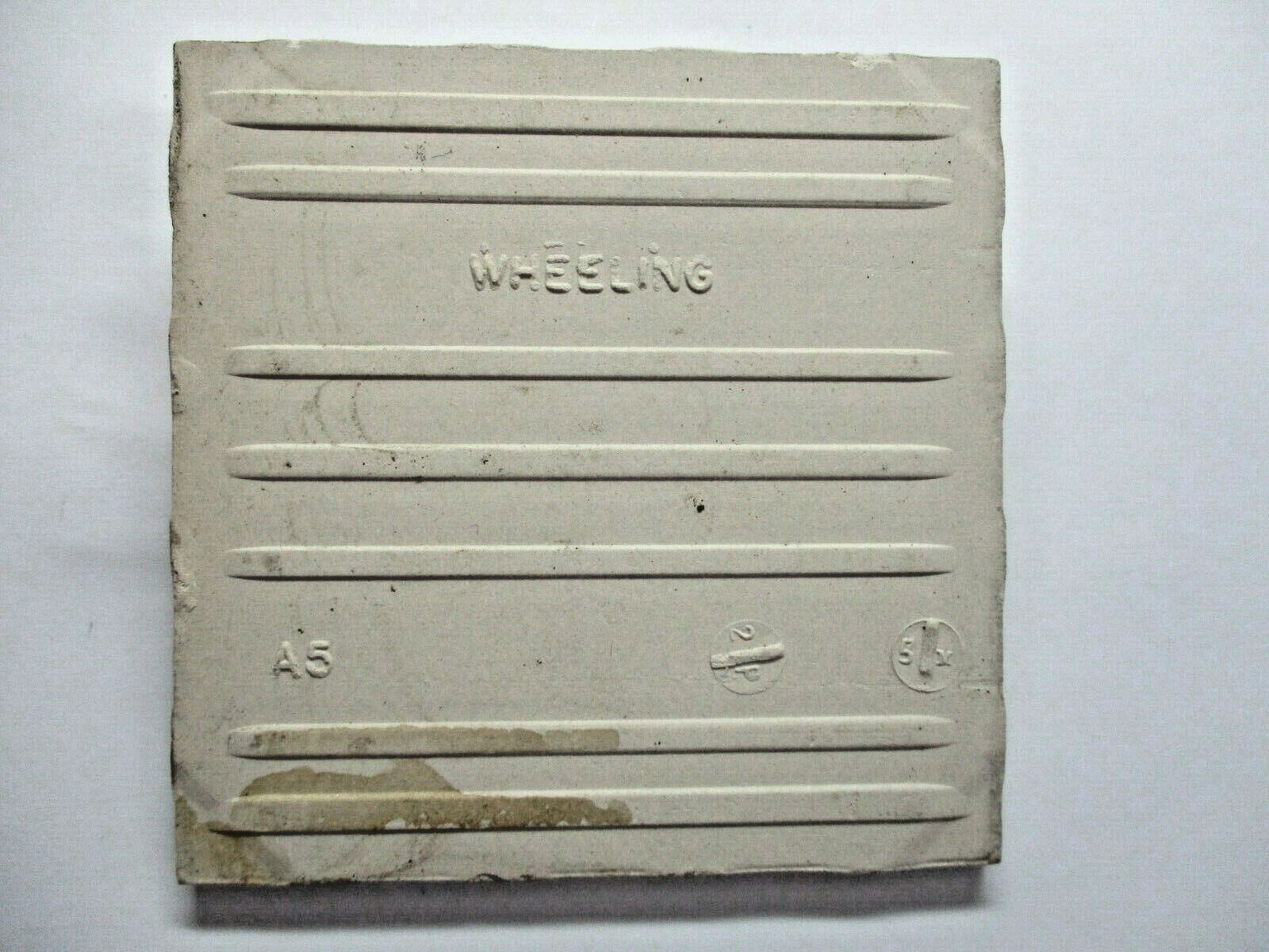 1 Wall Tile Wheeling USA 4-3/8″ Sq 1960 Gloss Brown Oatmeal on Beige Ceramic Vtg
