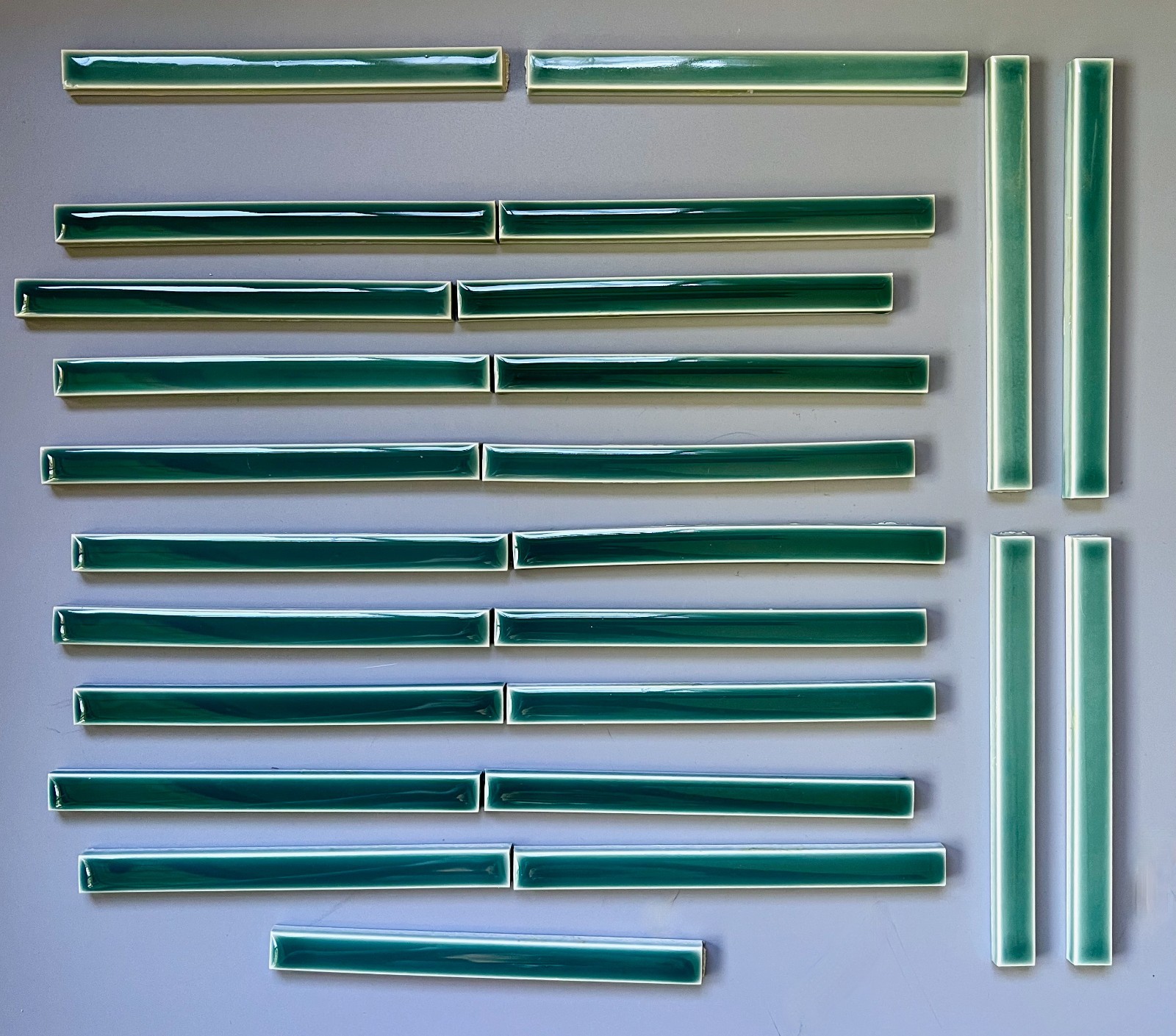 (25) Vtg Pratt Larson Ceramic Tiles Green Gloss Liner Trim Backsplash Border 6″