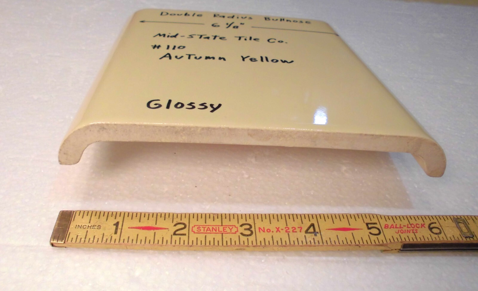 1 pc. Autumn Yellow 6″ x 6″ Double Radius Bullnose Glossy Ceramic Tile: NOS