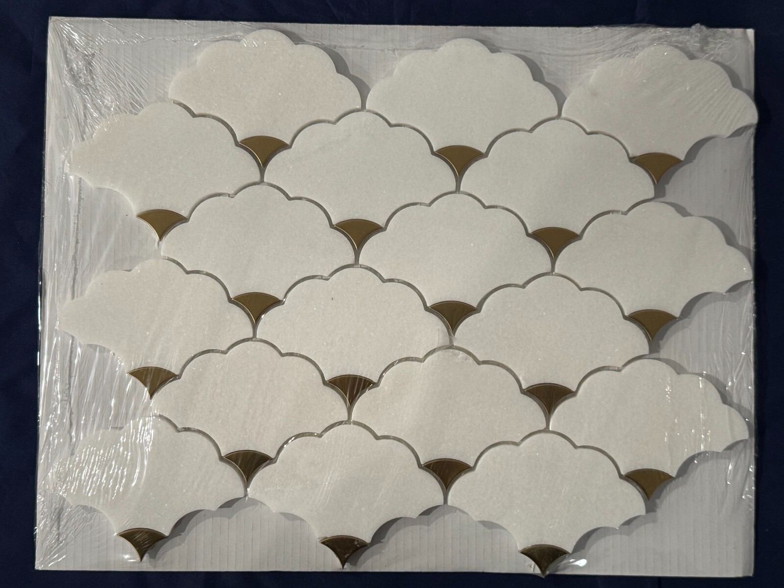 S66 White/Gold Marble Wave Mosaic Tile Kitchen Bathroom Polished