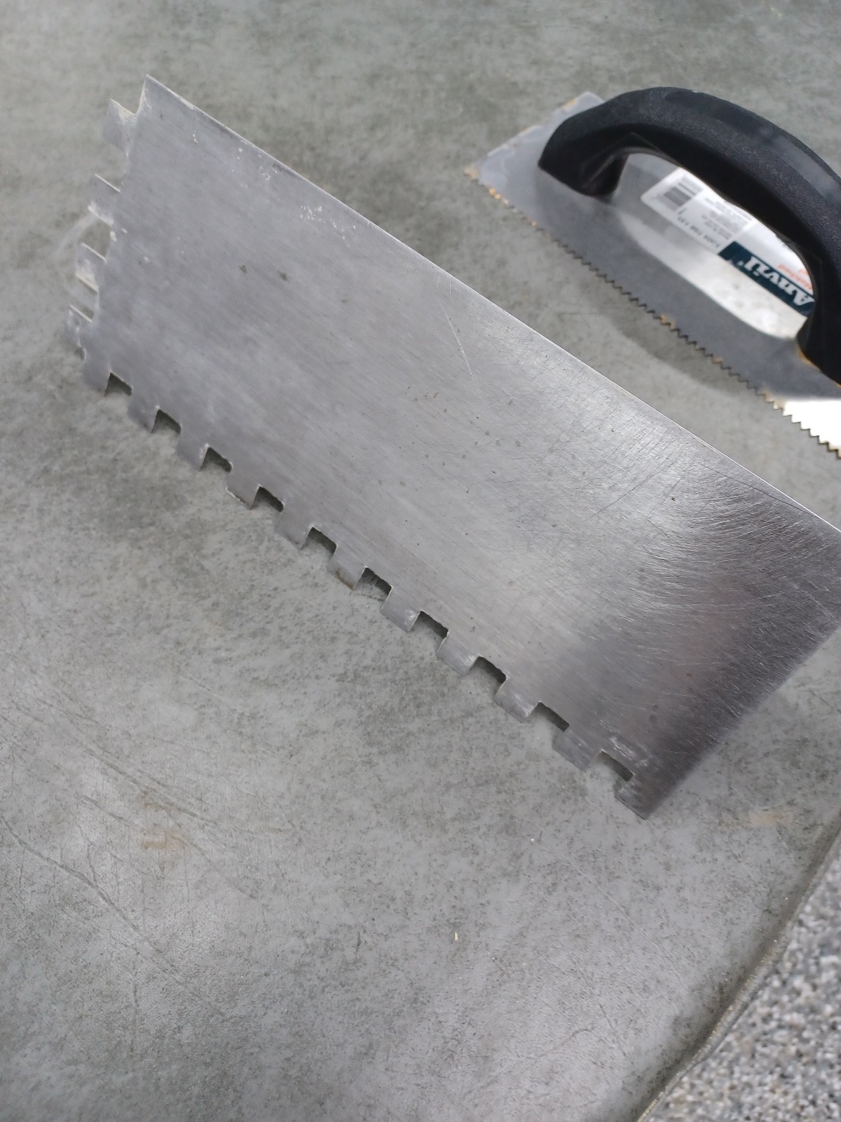 !!!! (2) TWO MASONARY THINSET MORTAR CEMENT TILE TROWELS WALL/FLOOR TOOLS !!!