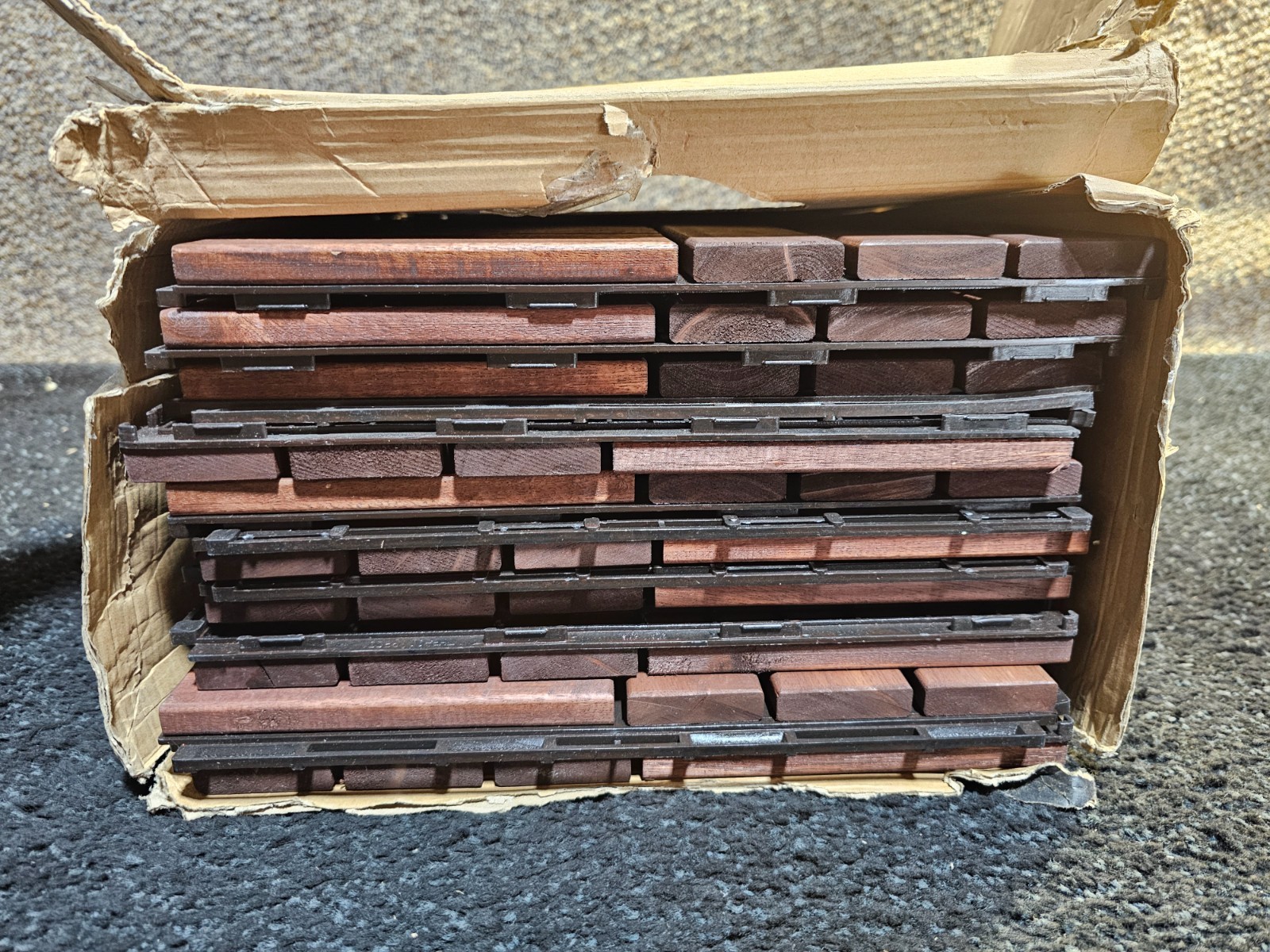 (QTY 10) THYOI Deck Tiles, Patio Flooring 12″ x 12″ Dark Brown Acacia Wood Tiles