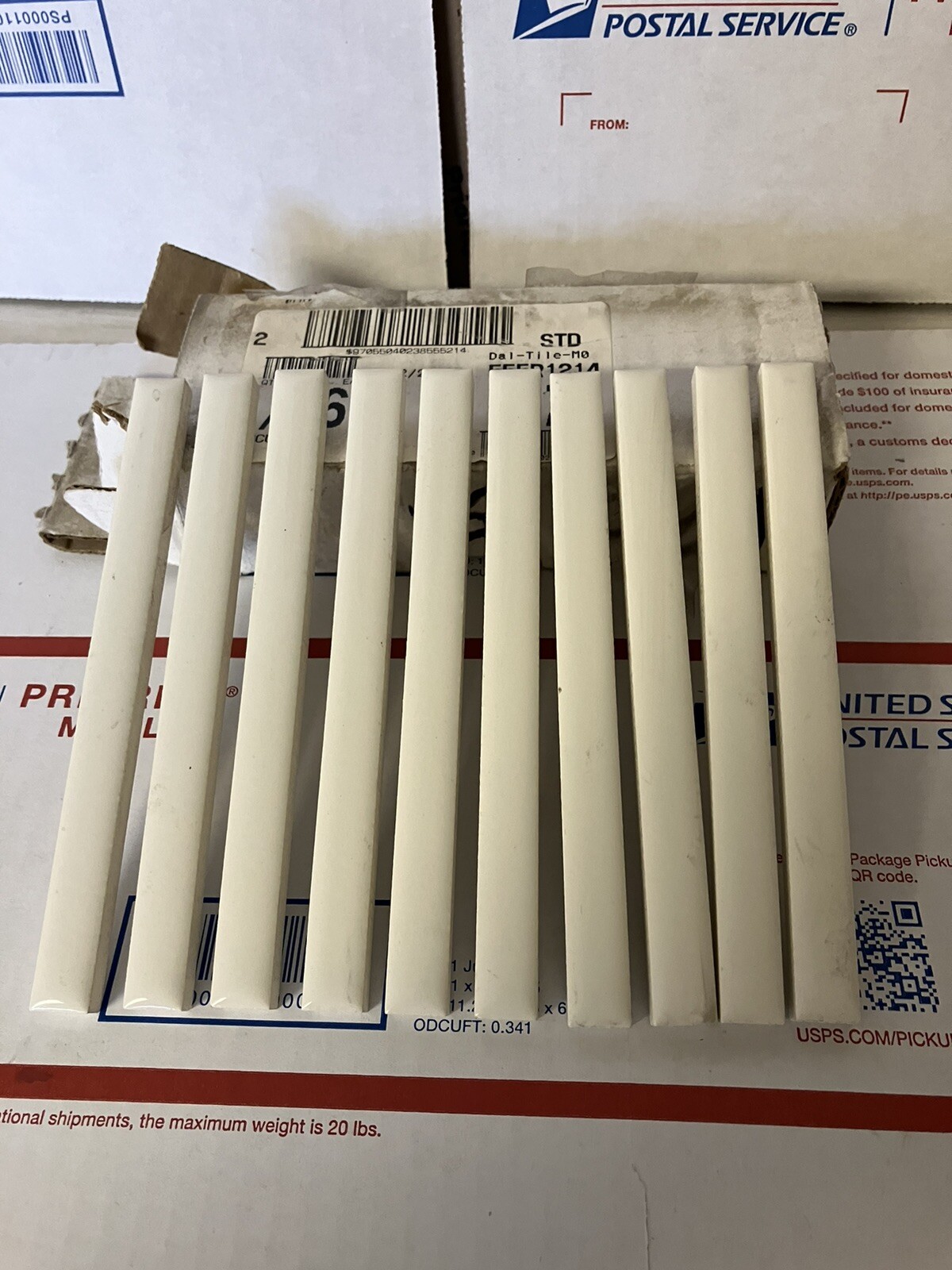 30 Pc’ Of Dal Tile 1/2” X6” #175 Biscuit Gloss NOS Ceramic Tile Liners