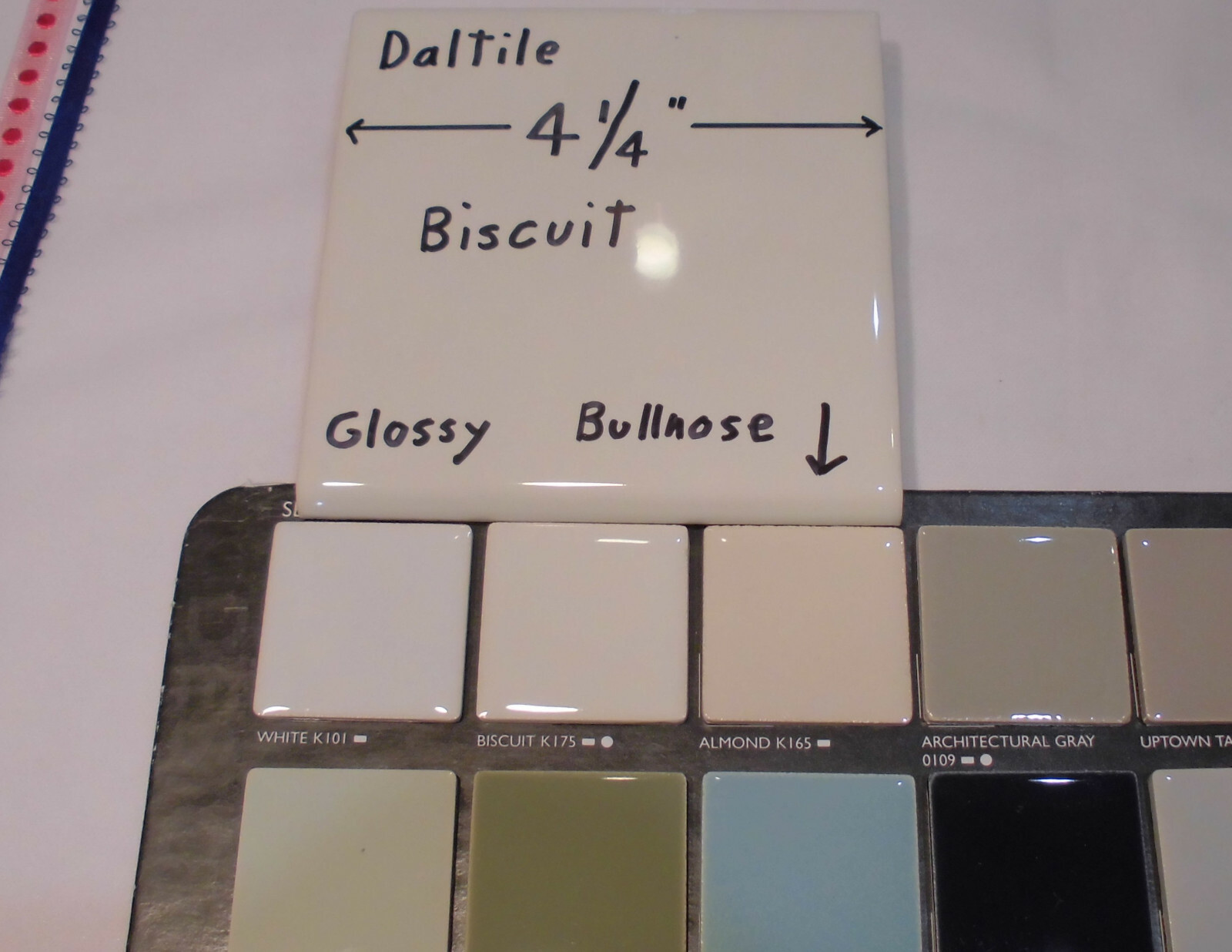 1 pc. *Biscuit* 4-1/4″ Ceramic Bullnose Tile by Daltile Co.: Glossy NEW Stock