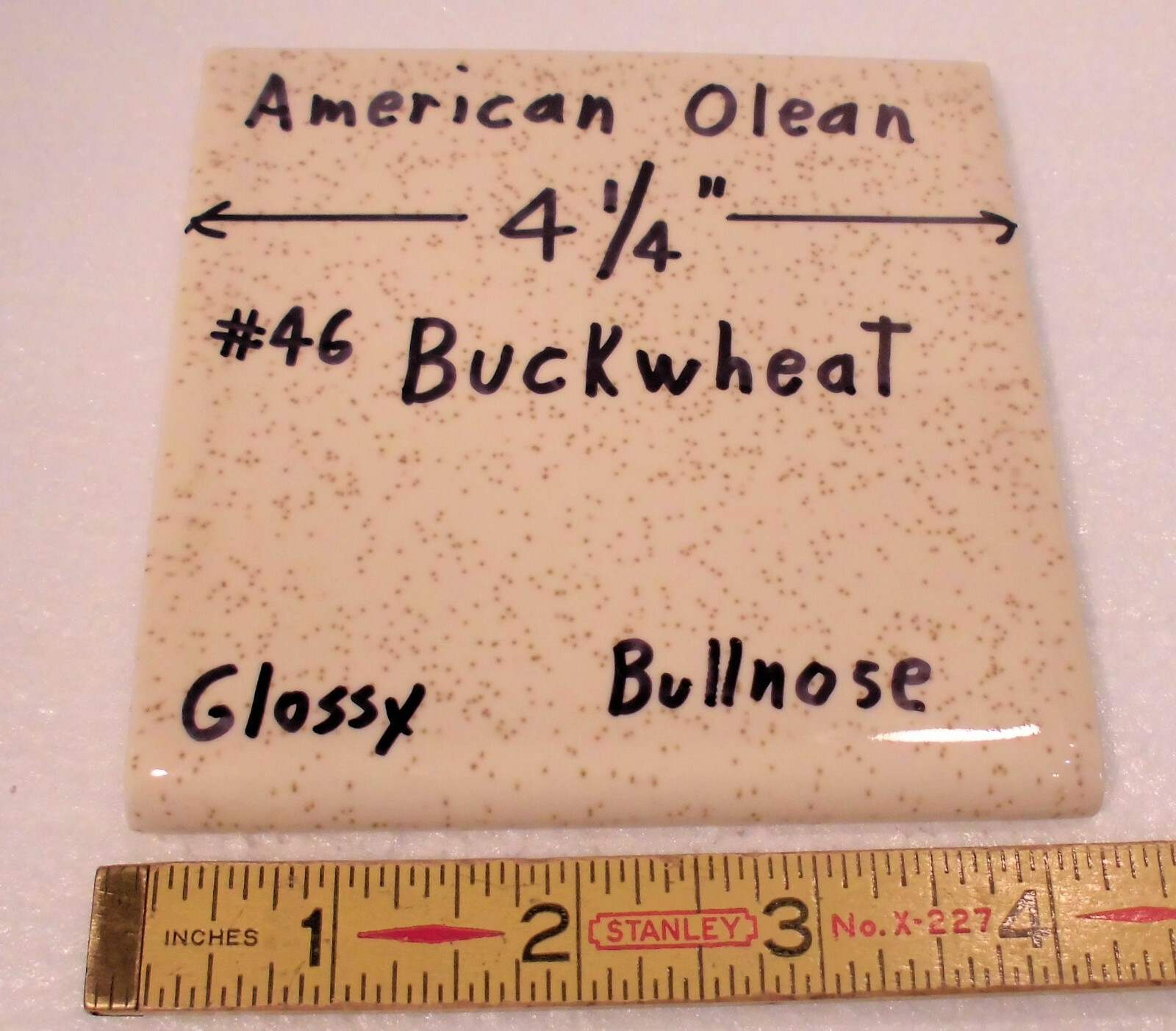 1 pc. *Buckwheat* Glossy Bullnose Ceramic Tile #46 by American Olean 4-1/4″ NOS