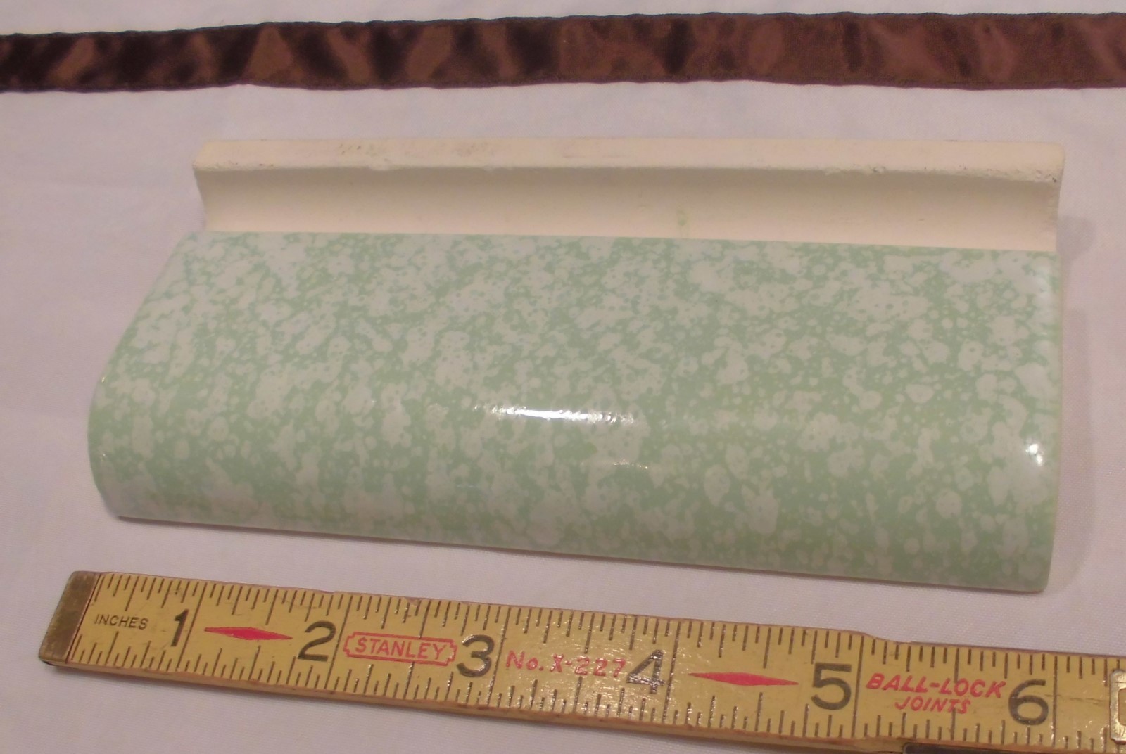 1 pc. *Molted Spring Green* Vintage Glossy Ceramic Radius Bullnose Tile; NOS