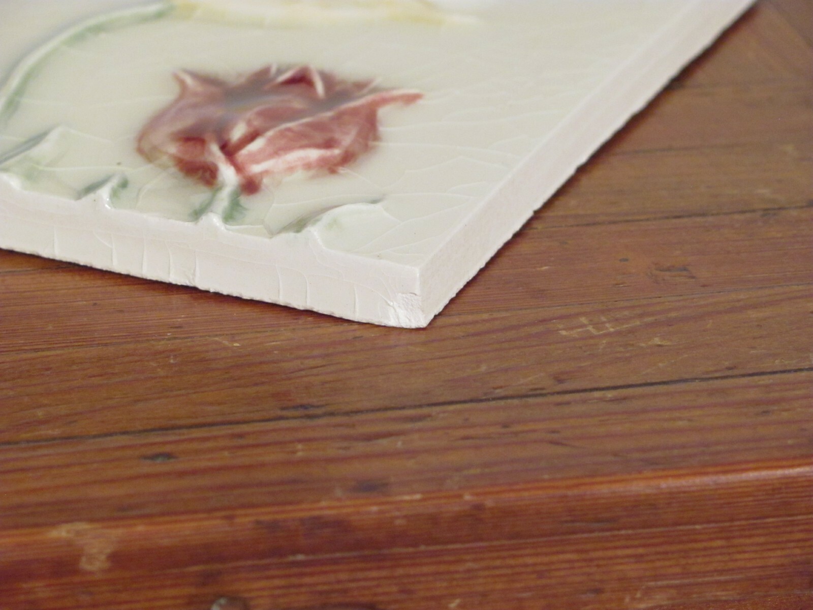 Pratt And Larson Tulip Decorative Ceramic Tile