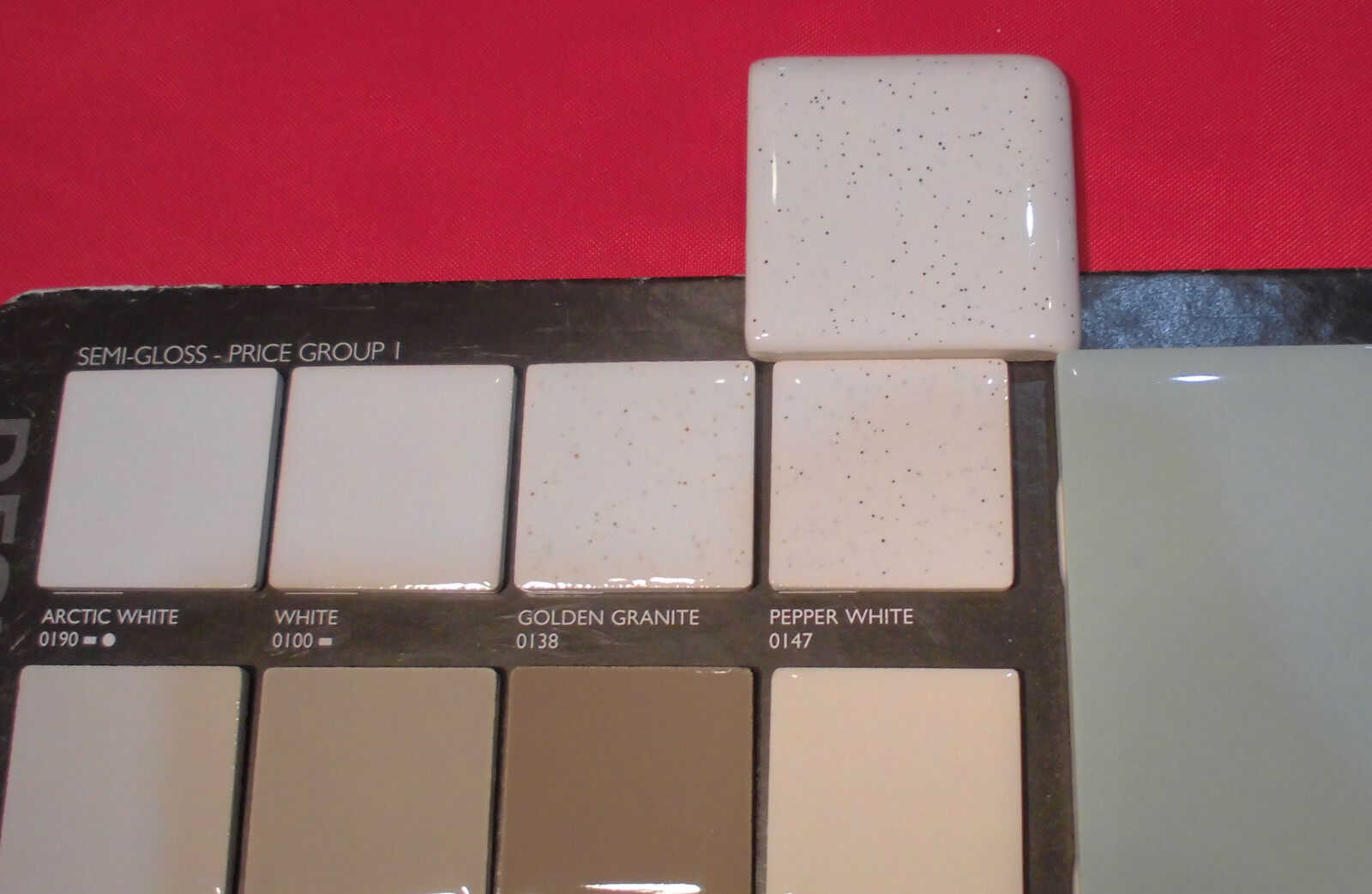 1 pc. Salt & Pepper 2″ X 2″ X 5/16″ Glossy Ceramic Surface Bullnose Corner Tile
