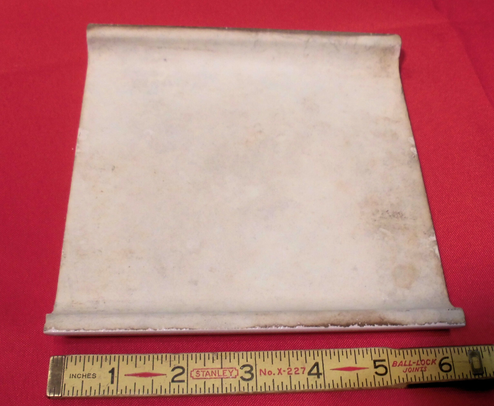 1 pc. Shell Pink 6″ x 6″ Double Radius Bullnose Glossy Ceramic Tile: made 1950’s