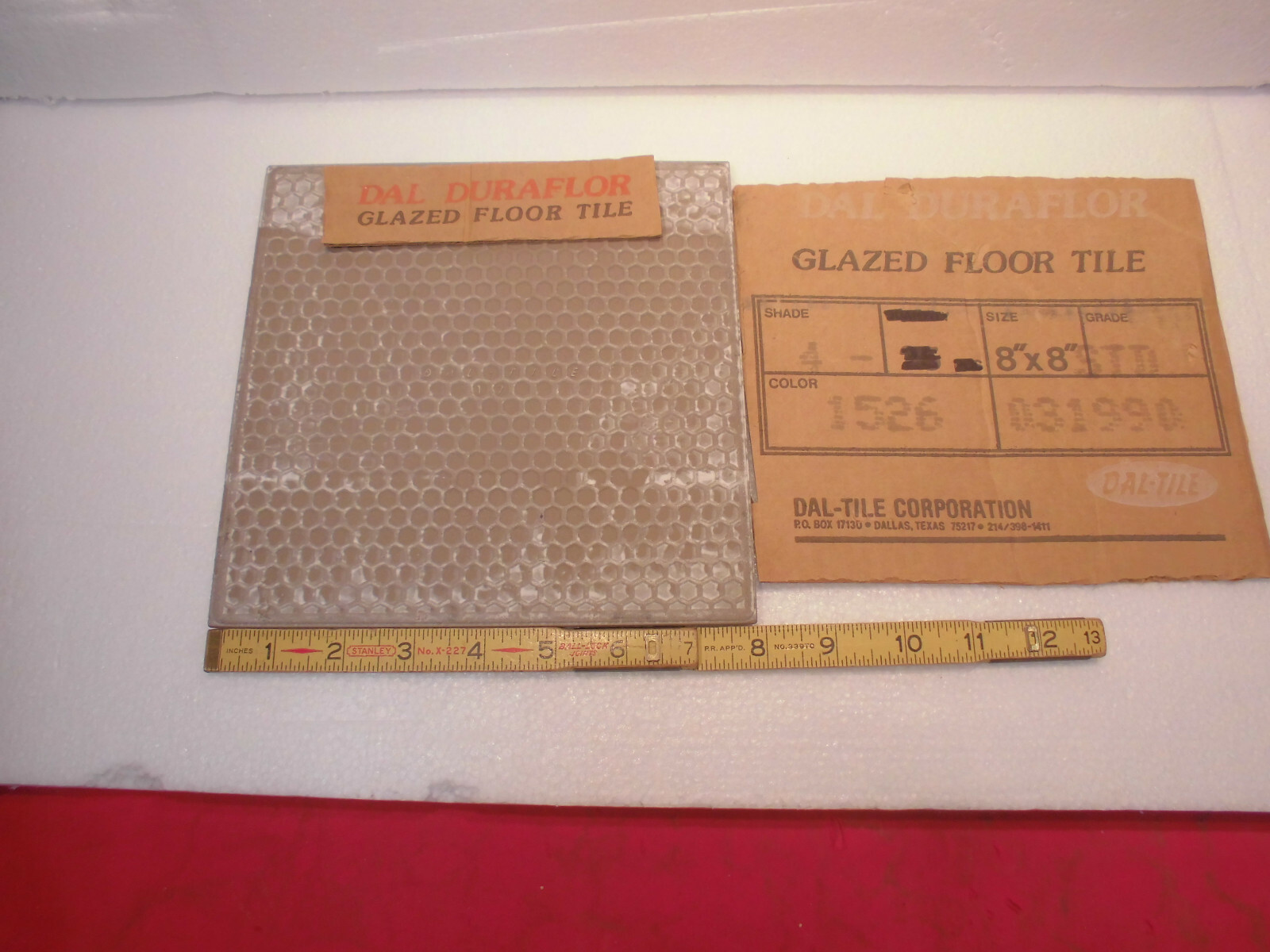 1 pc. Splashes of Grays by Daltile, Ceramic Floor Tile, 8″ X 8″ Dal-Duraflor