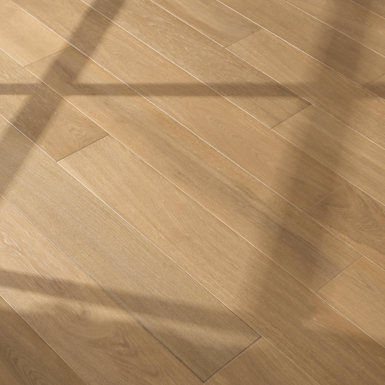 Mohawk Industries LFW09 Mohawk Elite 8″W Wire Brushed Engineered – Striped Oak