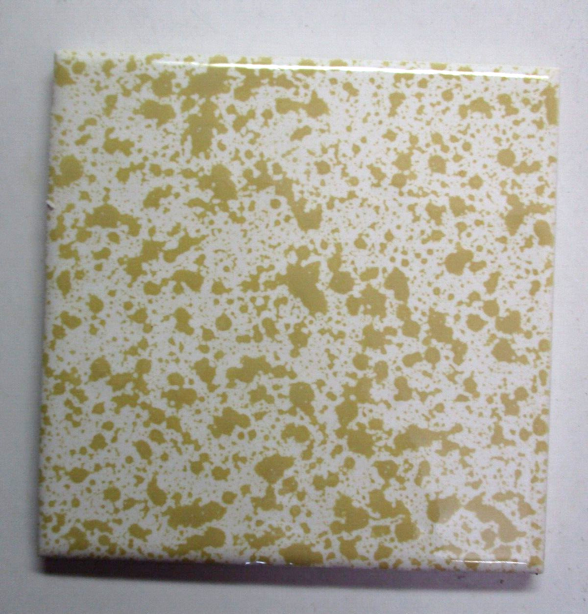 1 Wall Tile Florida USA FT 4-1/4″ Ceramic Dimpled Mottled Brown on Beige MCM Vtg
