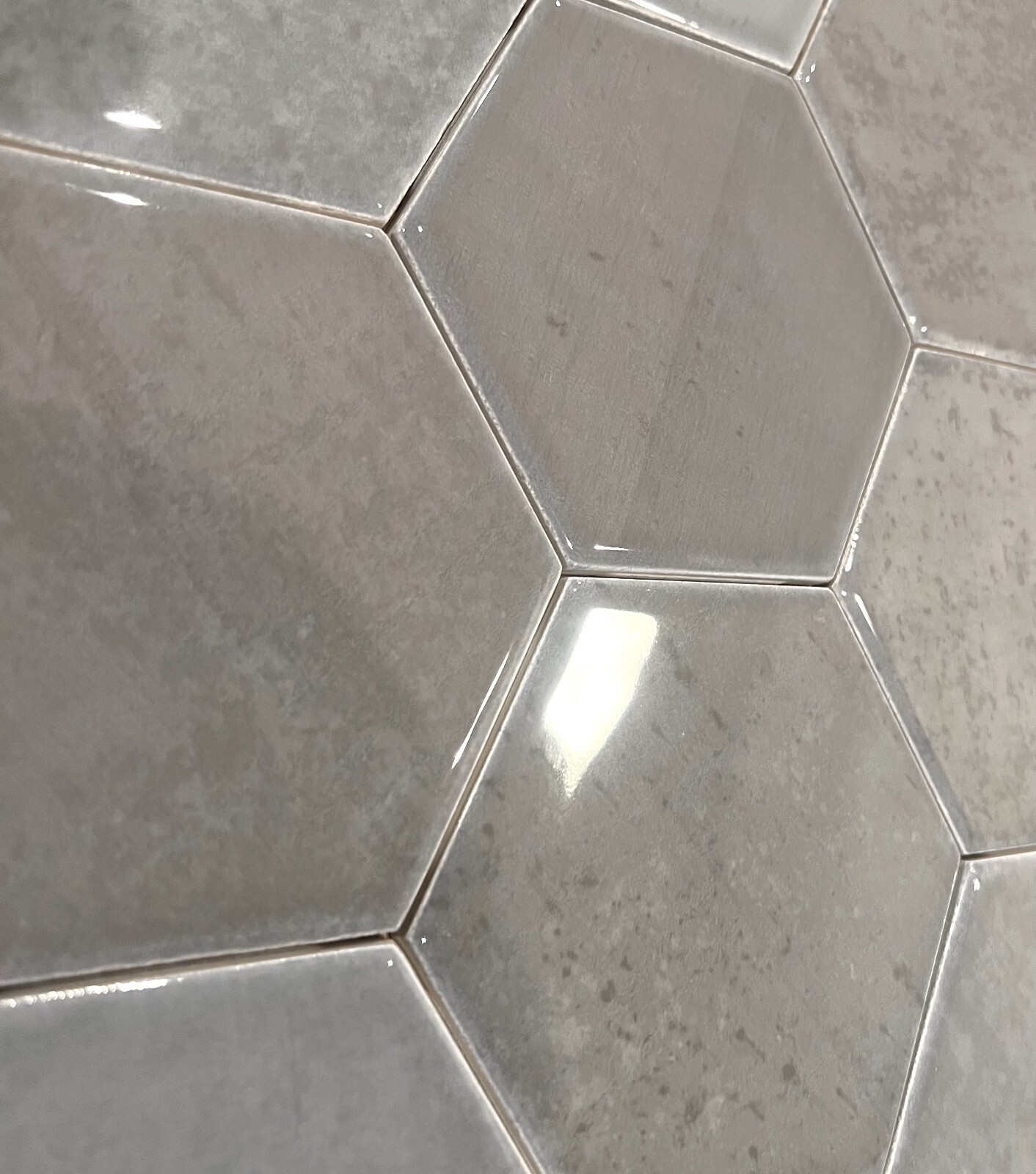 4 3/8×4 3/8 Glossy Gradient Mystique Gray Hexagon Ceramic Wall Tile (Pack of 5)