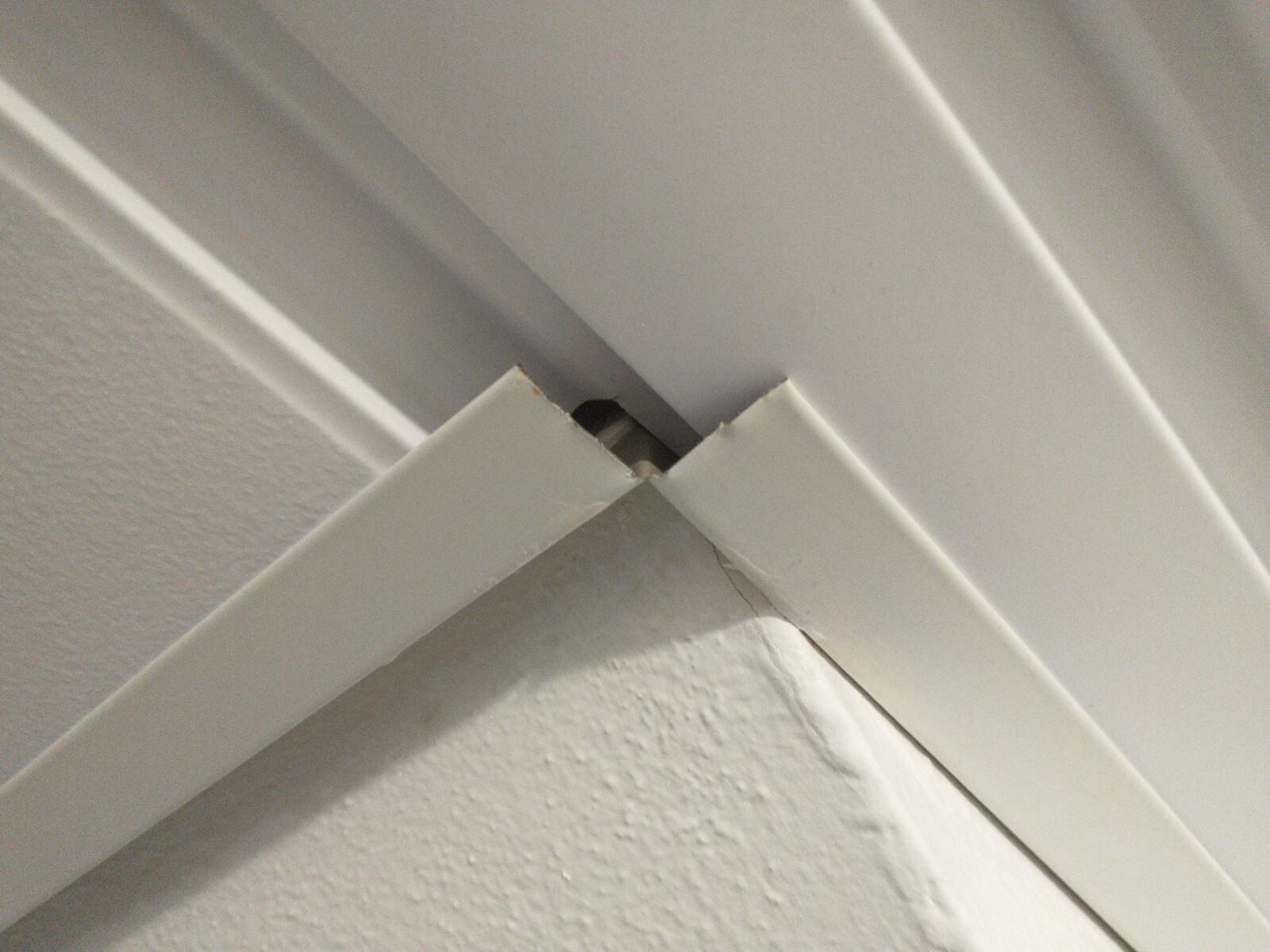 Suspended Drop Ceiling Tile 1 in T Bar T-Bar Frame Outside Corner Trim Cap Cover