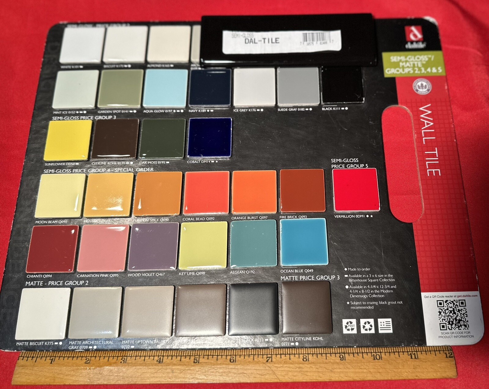 12 pcs. Daltile Gloss Black #K-111… 2″ X 6″ Bullnose Ceramic Tiles, Mint